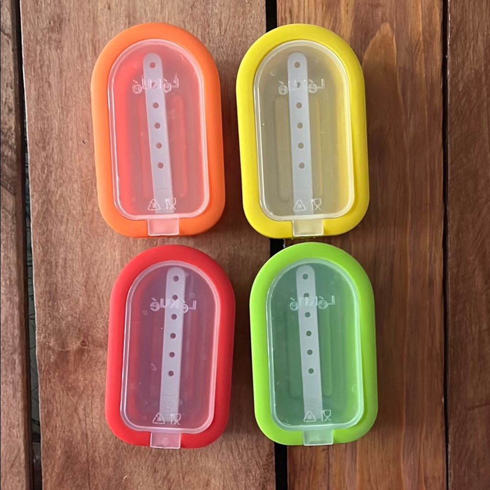Lékué Set of 4 Large Stackable Popsicle Molds + Stick